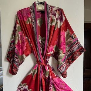 Natori Richly  Coloured Robe, Smal.